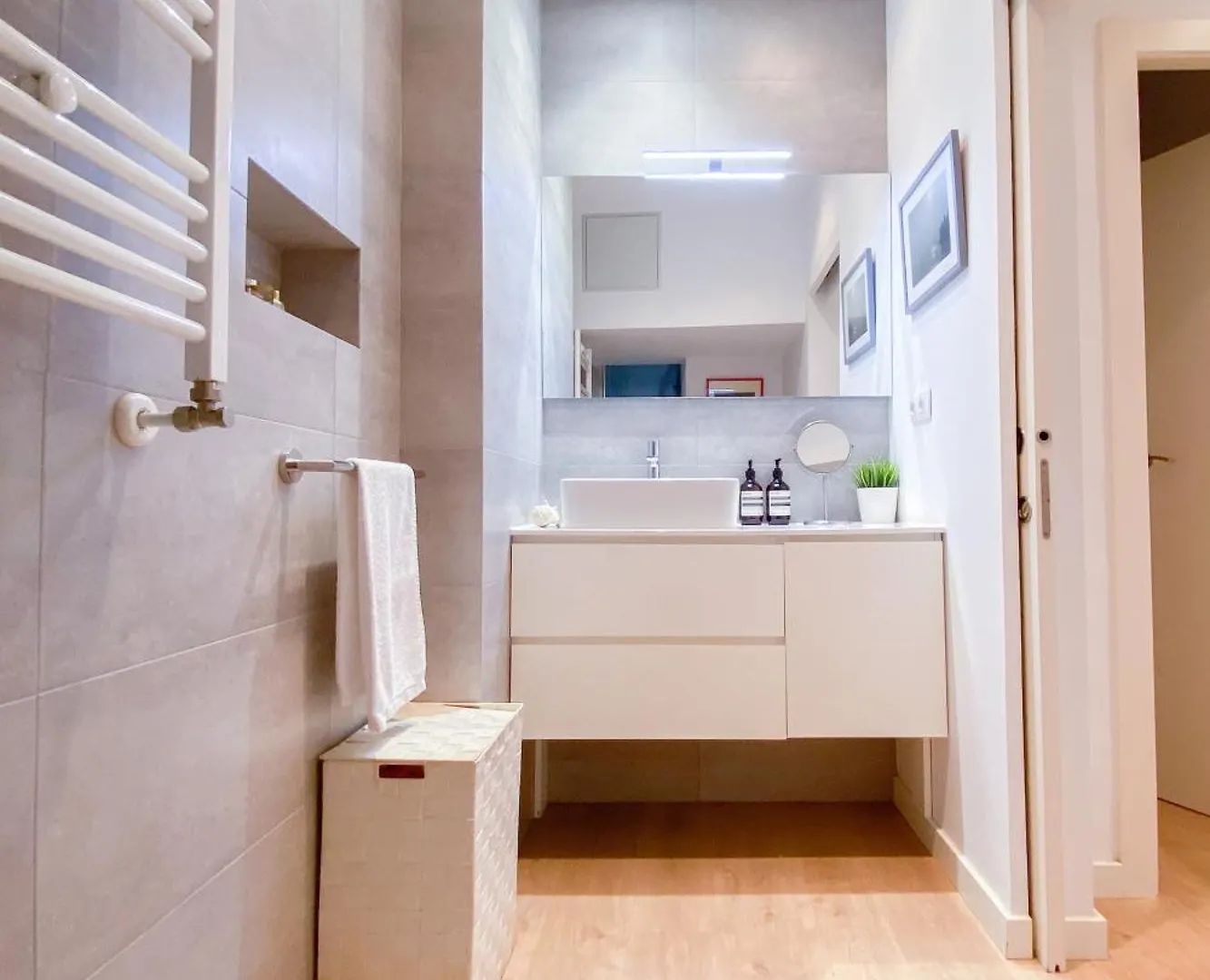 Anna & Thomas - Sitges Center Apt