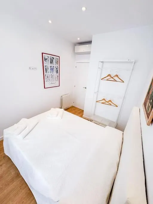 Anna & Thomas - Sitges Center Apt Spain